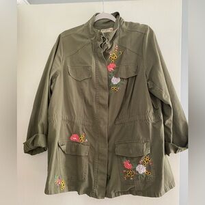 Casual light jacket, army green with sewn flower patches.